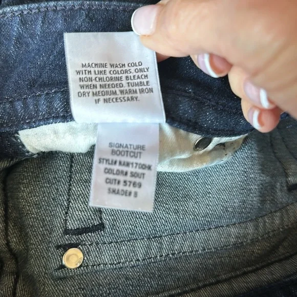 Hudson Jeans signature boot cut, dark wash Jean. Size 28. - Picture 8 of 8